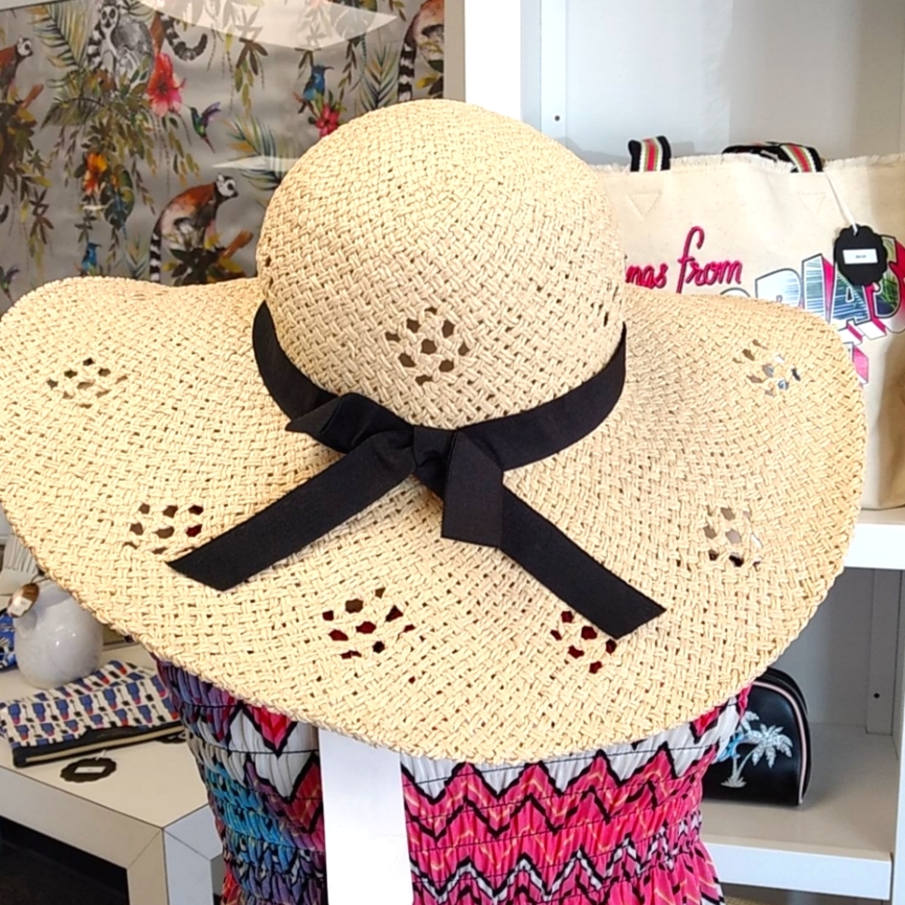NWT Women's Sun Hat